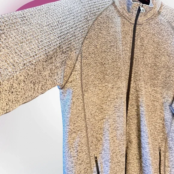 LULULEMON Men's Engineered Warmth Jacket in Vapor/Gull Grey/Black - XL - Picture 11 of 16